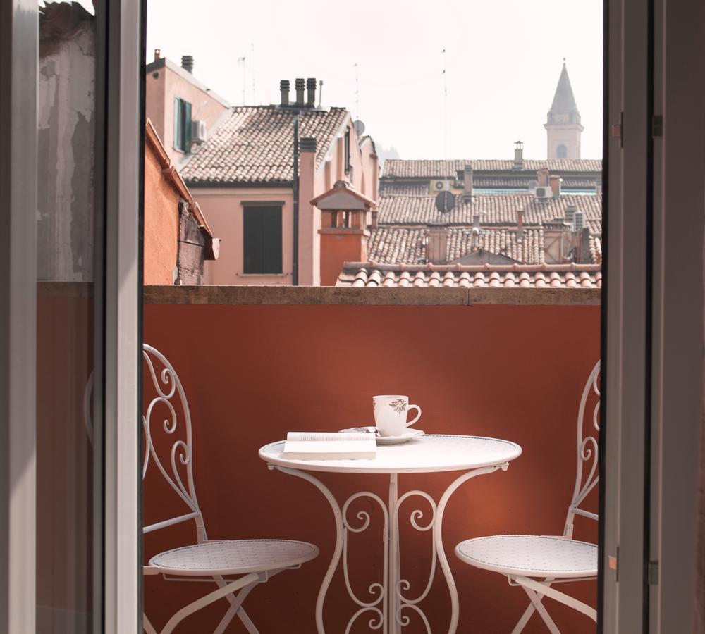 Bed In Bo Porta San Mamolo Hotel Bologna Exterior photo